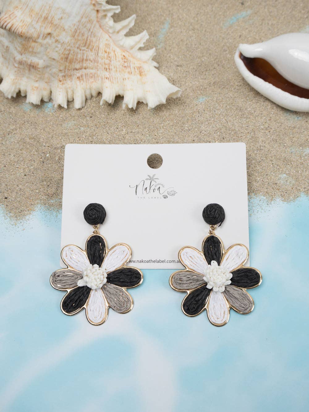 Daisy Delight Raffia Earrings - Black + White